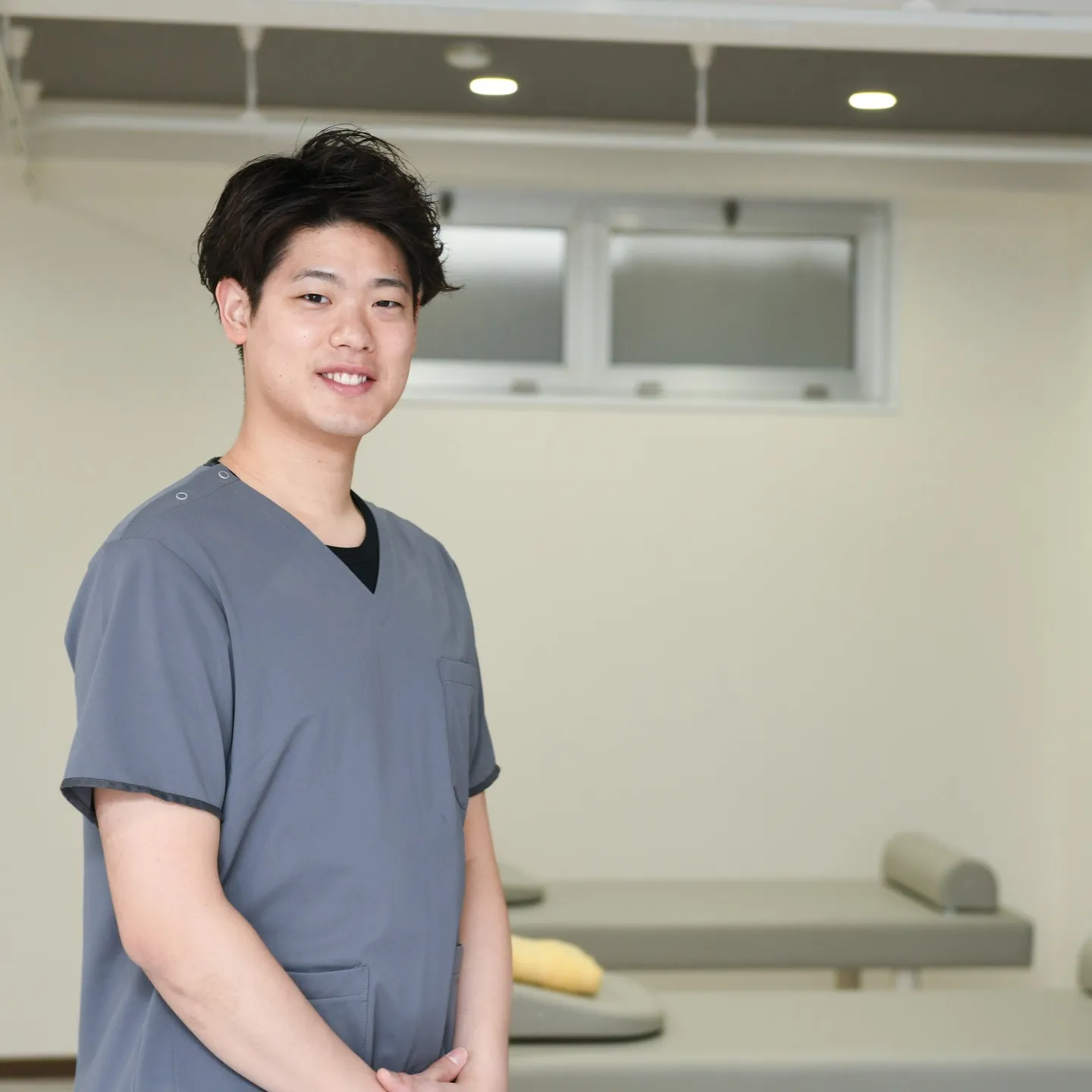 首の痛みは、多くの方が共通して経験する悩みの一つです。