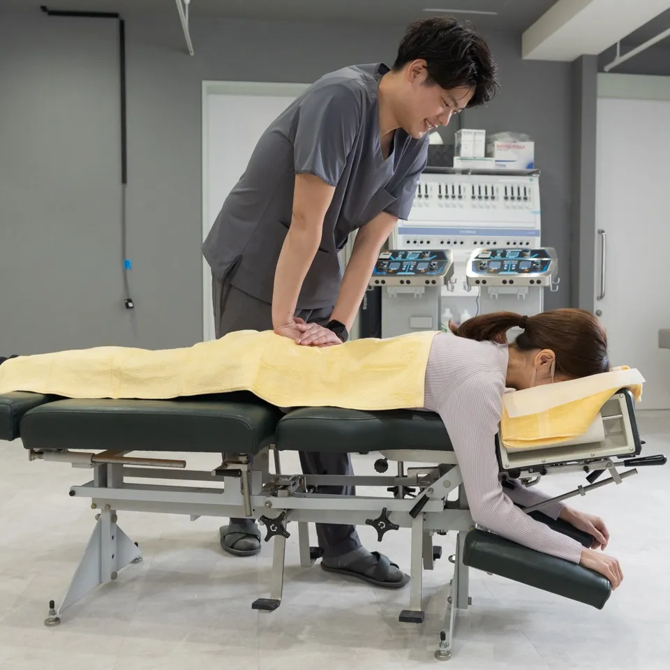 産後のママさんたちが元気に日々を過ごせるためには、骨盤矯正が...