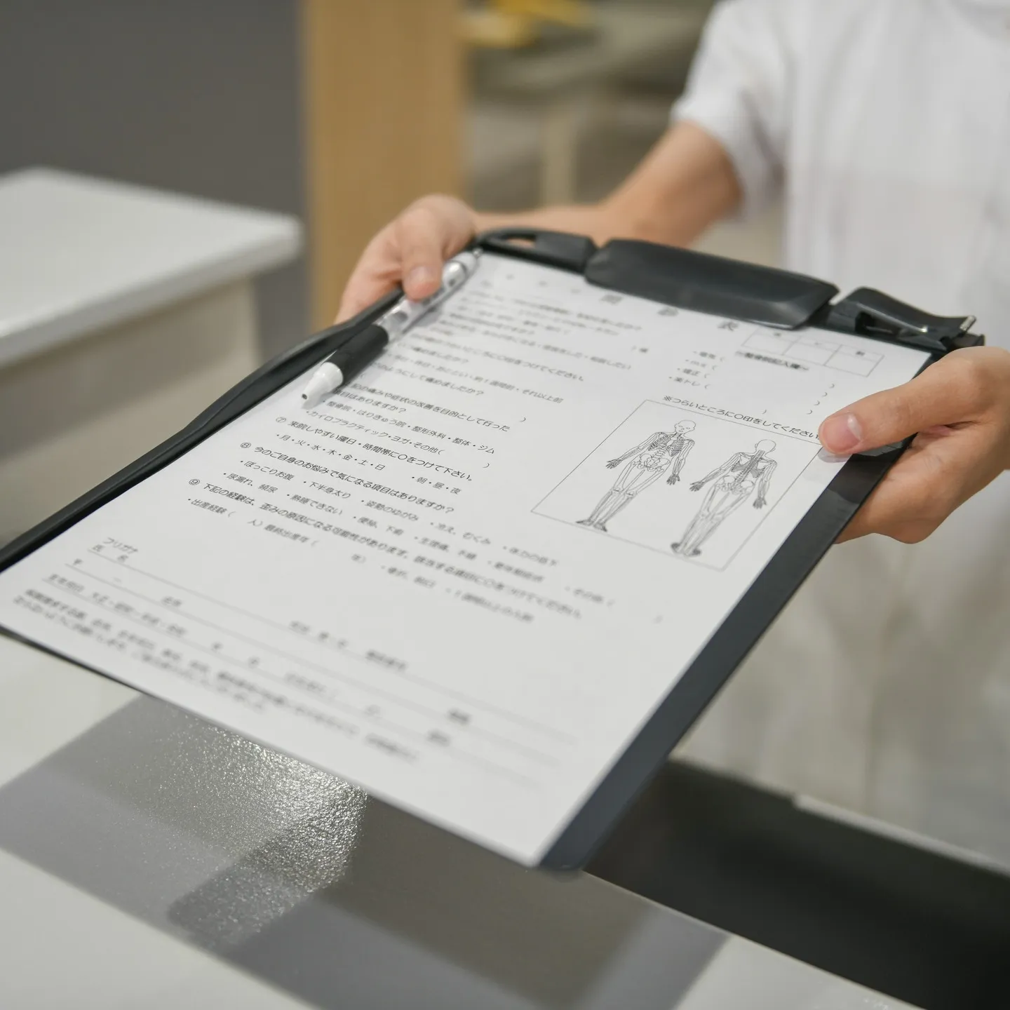 がじゅまる整骨院では、EMSとトレーニング、さらに骨盤矯正を...